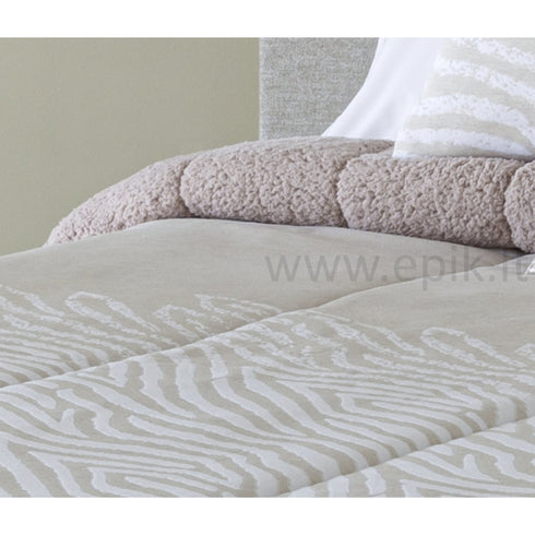 Puošni lovatiesė "Sauce Beige" su 2 dekoratyvinių pagalvėlių užvalkalais, smėlio spalvos